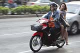 girls_on_bikes_04