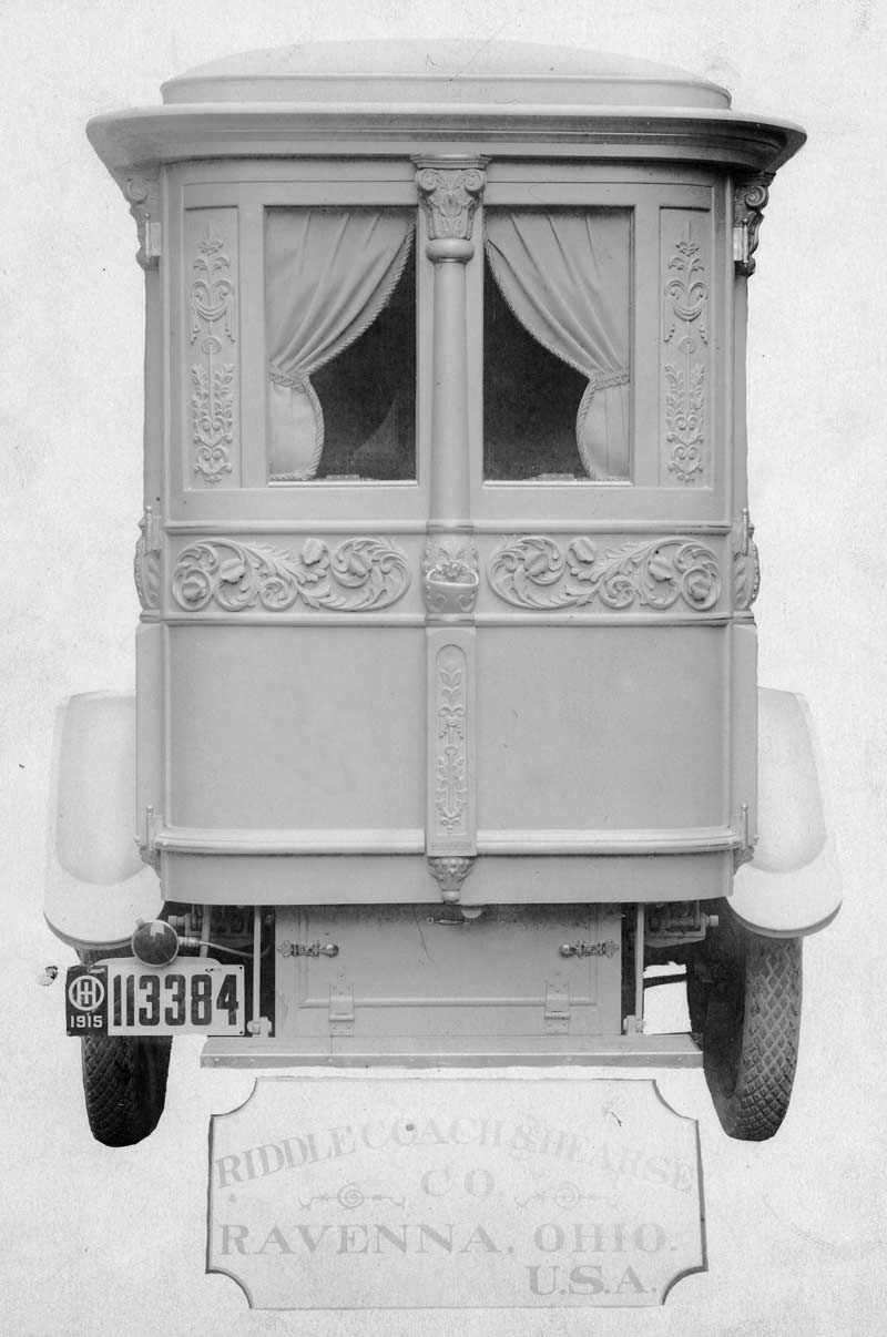 1915 direct mail piece showing a wooden motorized Riddle hearse