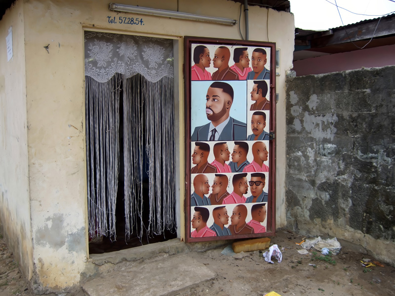 Barber shop in Libreville