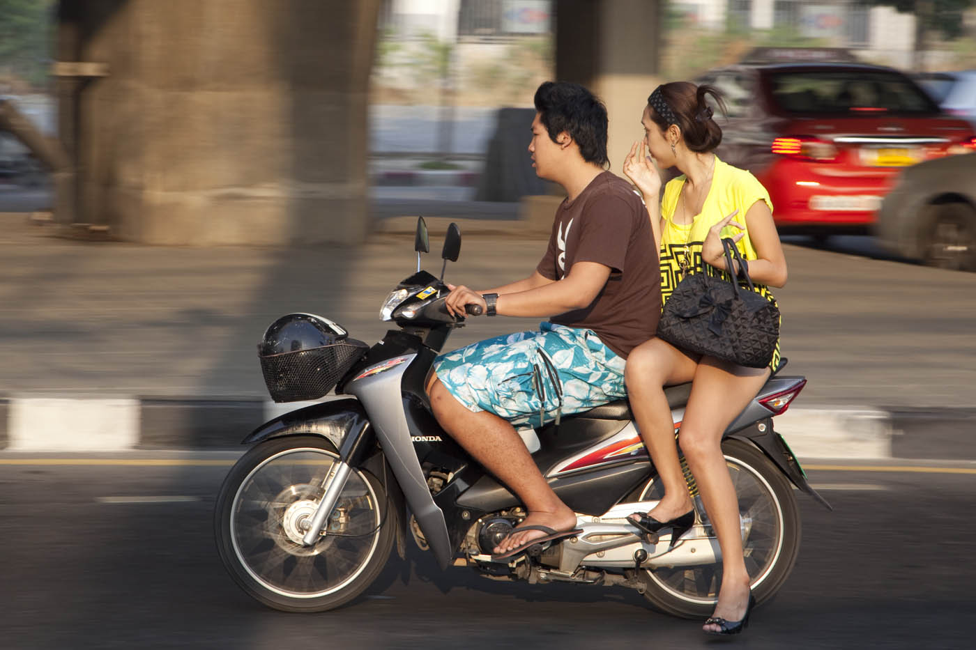 girls_on_bikes_15